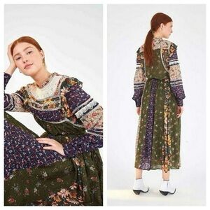 Farm Rio Mixed Floral Liberty
Midi Skirt - like new